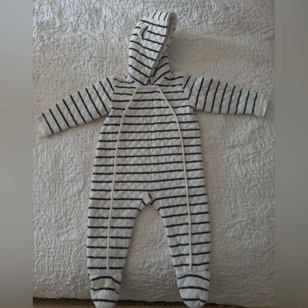 Nordstrom Quilted Baby Onesie in Cream and White